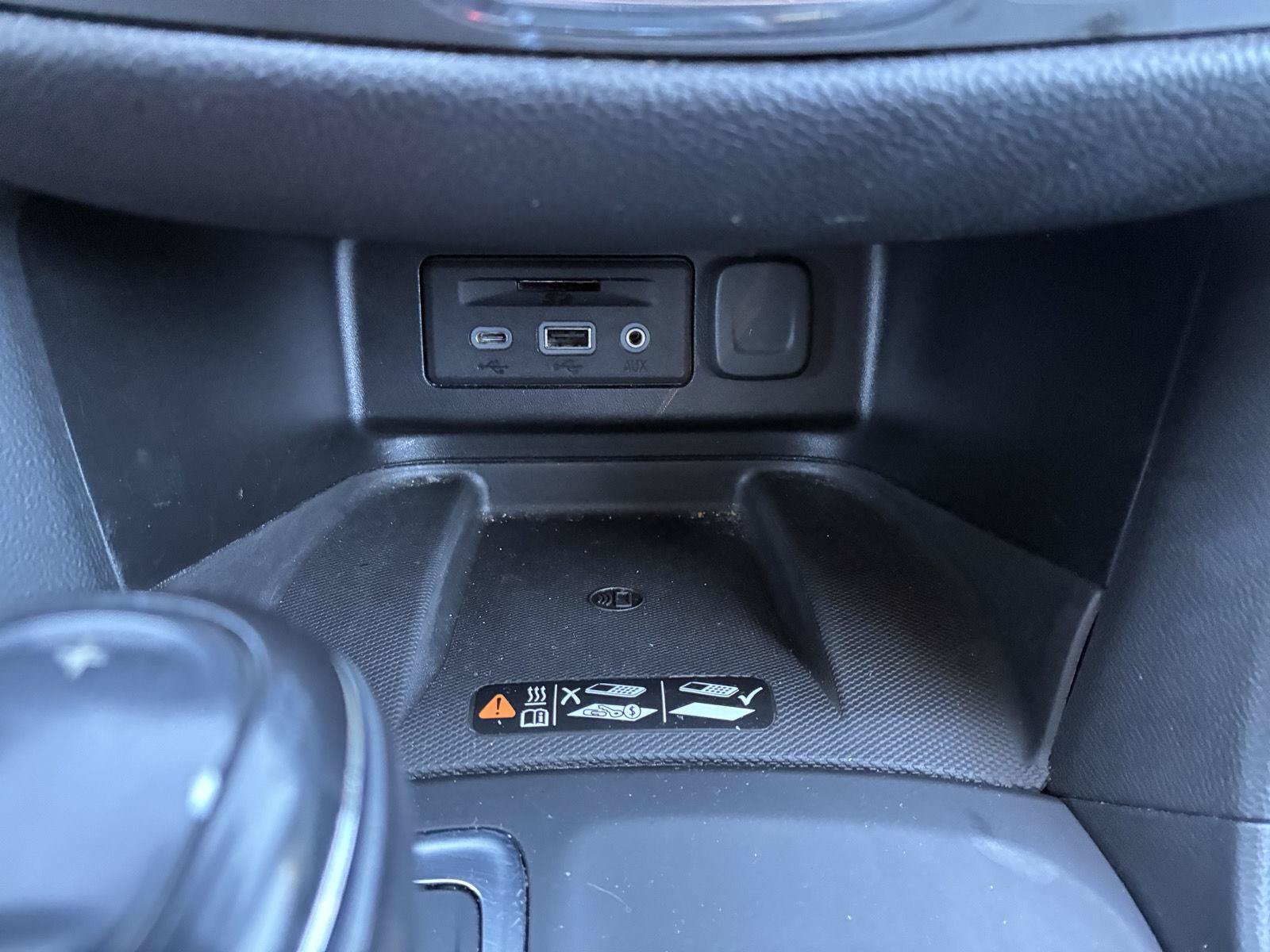 Used 2019 Chevrolet Equinox Premier FWD image 31