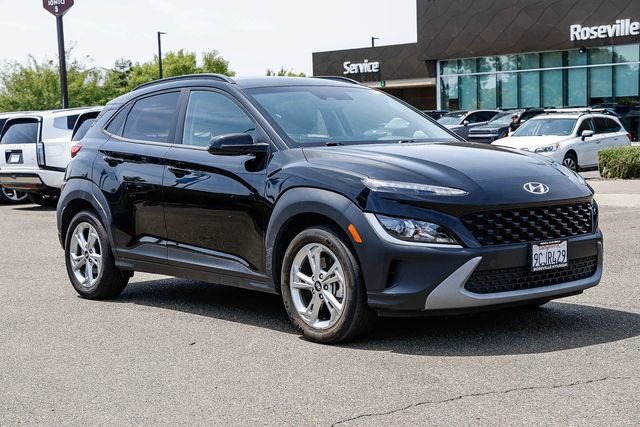 Certified 2022 Hyundai Kona SEL w/ Cargo Package AWD/4WD image 6