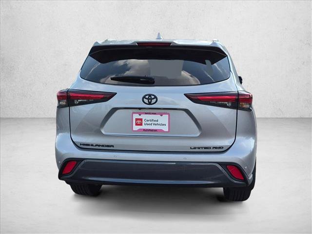 Certified 2024 Toyota Highlander Limited AWD/4WD image 6