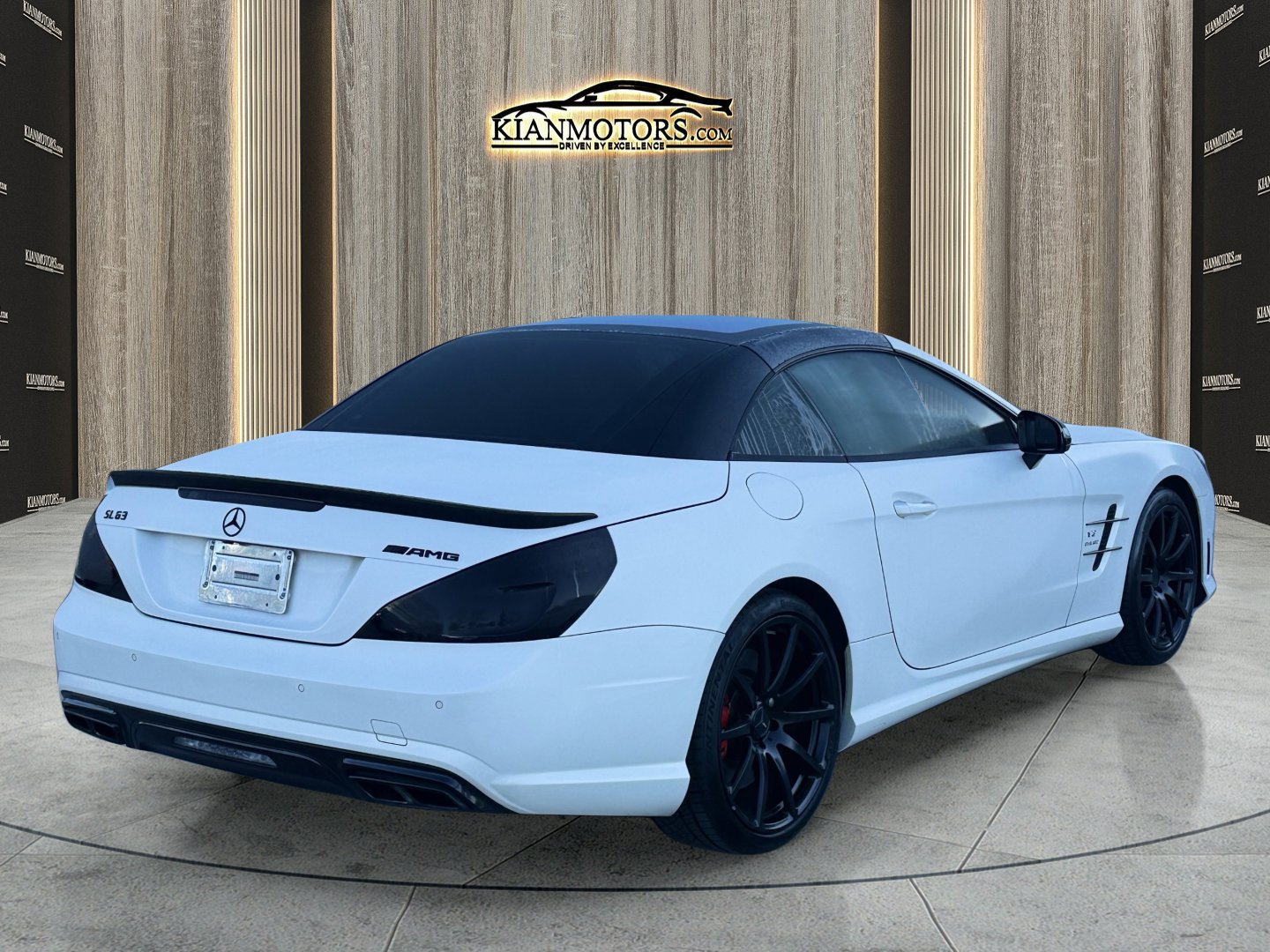 Used 2015 Mercedes-Benz SL 63 AMG image 6