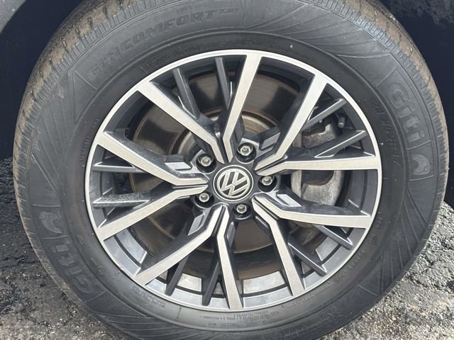 Used 2021 Volkswagen Tiguan S image 26
