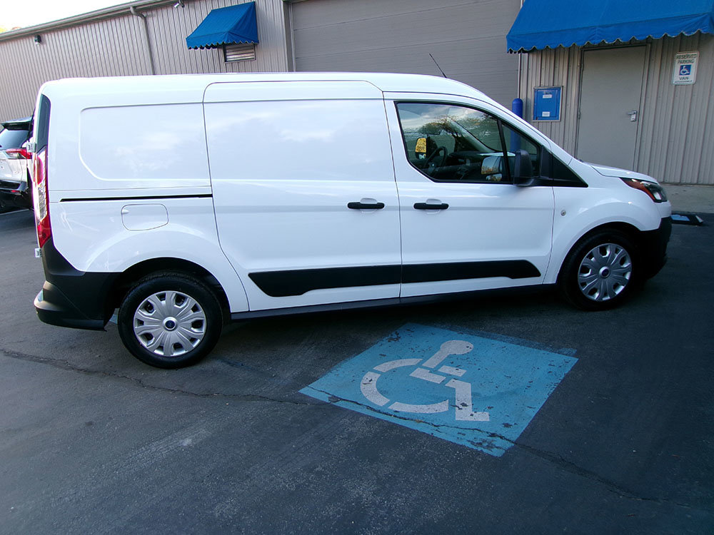Used 2023 Ford Transit Connect XL image 5