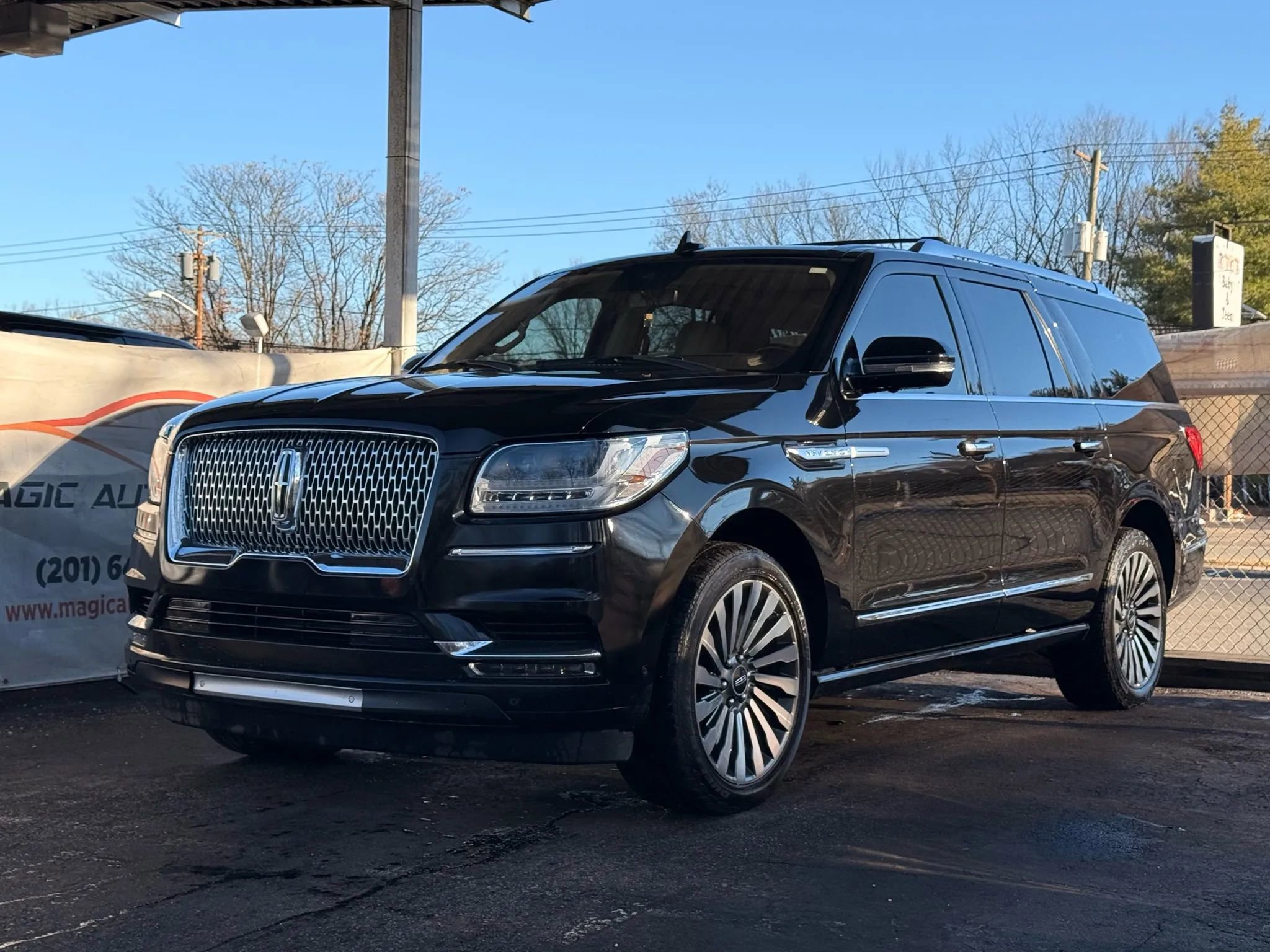 Used 2018 Lincoln Navigator L Reserve w/ Technology Package image 53