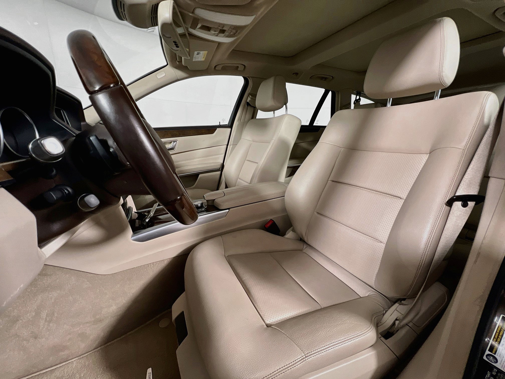 Used 2014 Mercedes-Benz E 350 4MATIC Wagon image 11