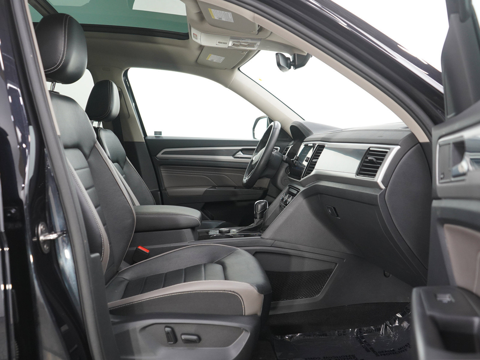 Used 2022 Volkswagen Atlas SEL Premium AWD/4WD image 12