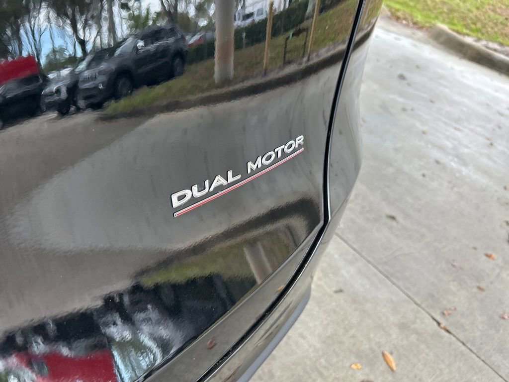 Used 2023 Tesla Model Y Long Range image 22