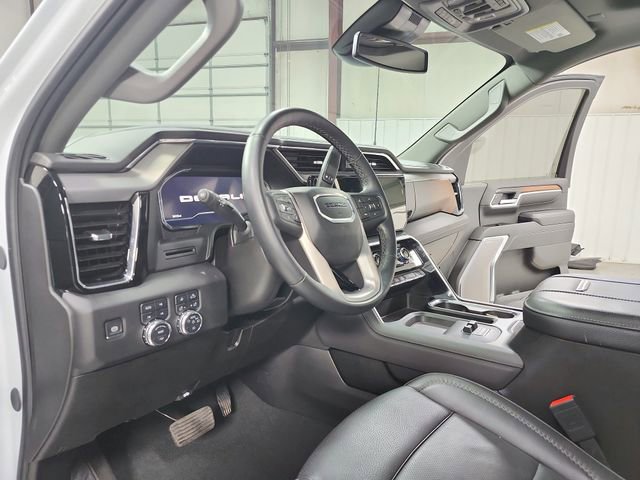 Used 2025 GMC Sierra 2500 Denali image 18