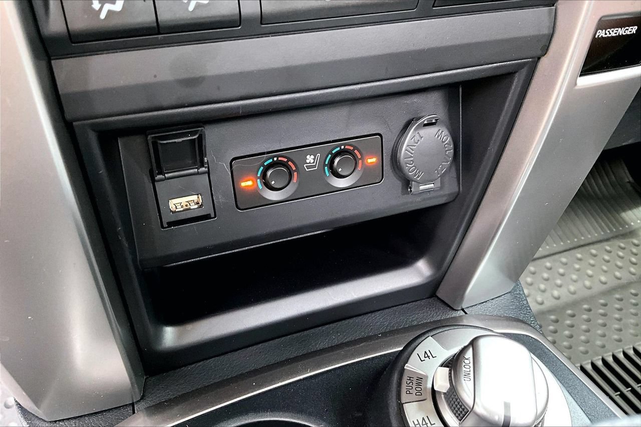 Used 2022 Toyota 4Runner Limited AWD/4WD image 24