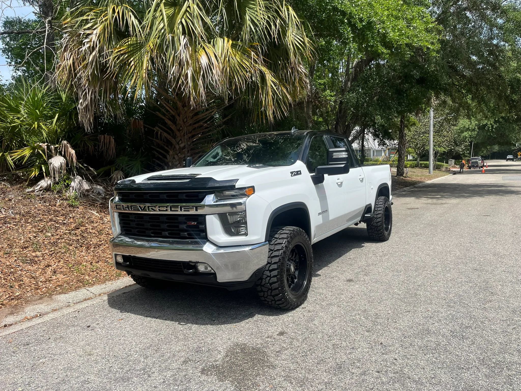 Used 2023 Chevrolet Silverado 2500 LT w/ Convenience Package image 4