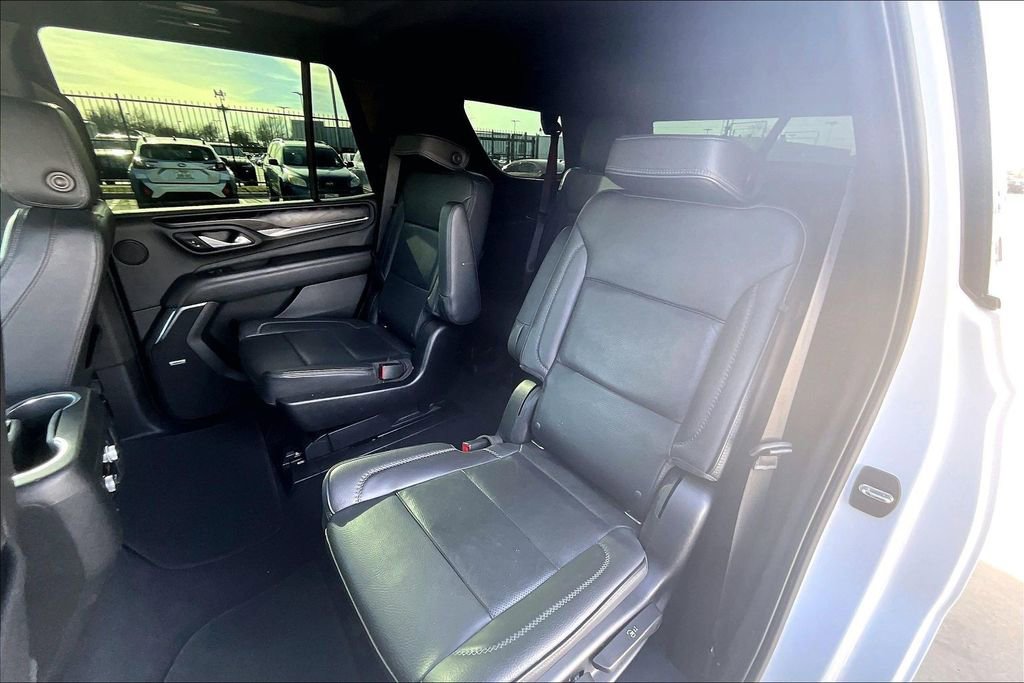 Used 2021 GMC Yukon Denali w/ Denali Premium Package image 27