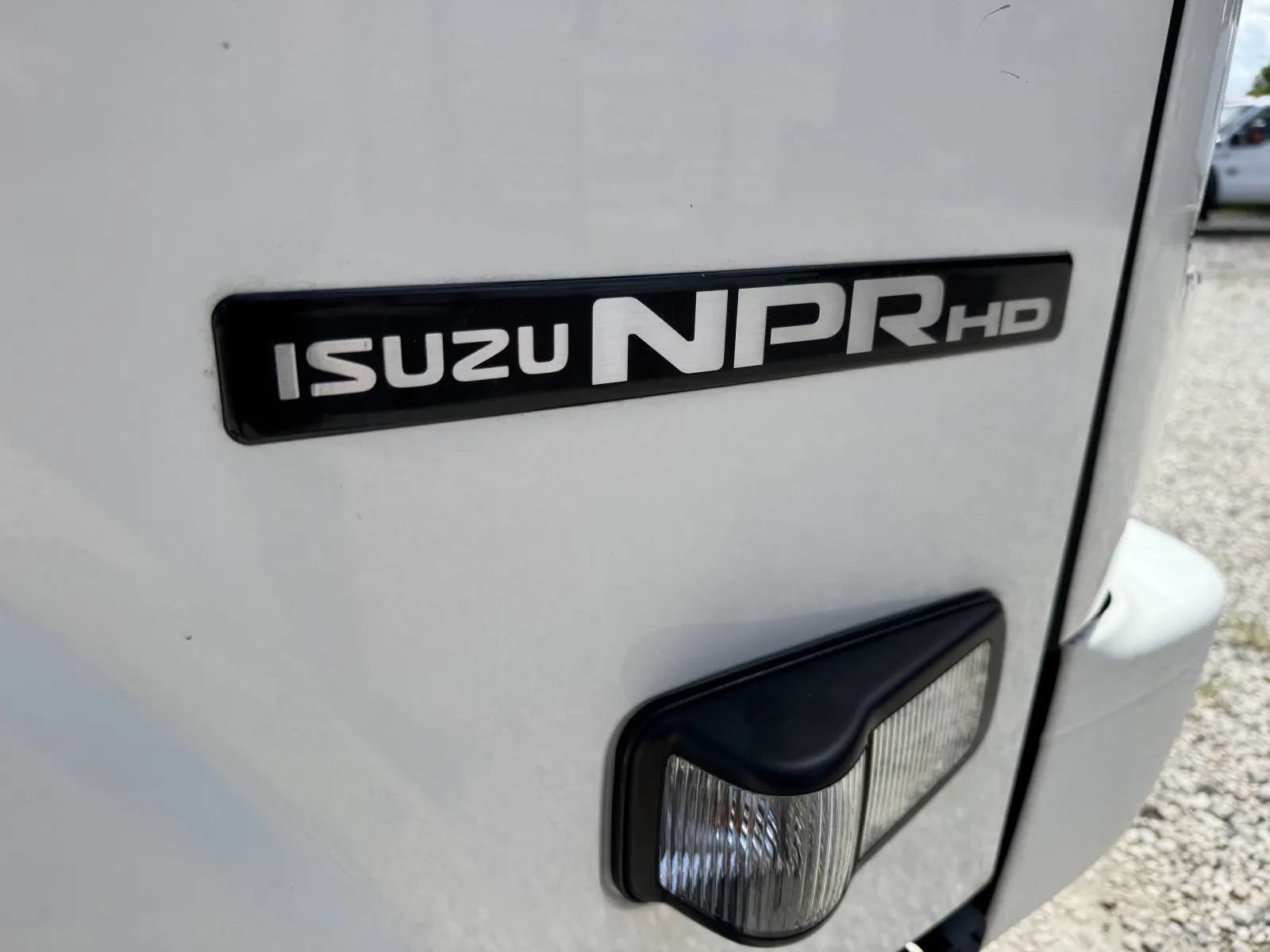 Used 2024 Isuzu NPR RWD image 14