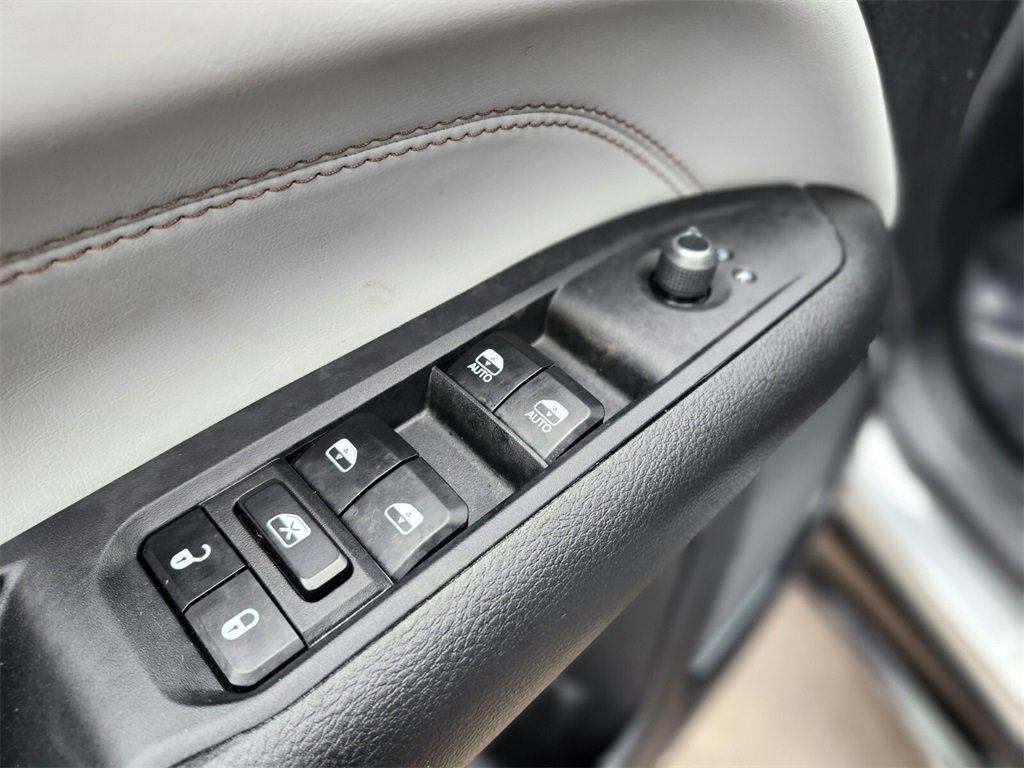 Used 2023 Jeep Compass Limited w/ Elite Group image 15