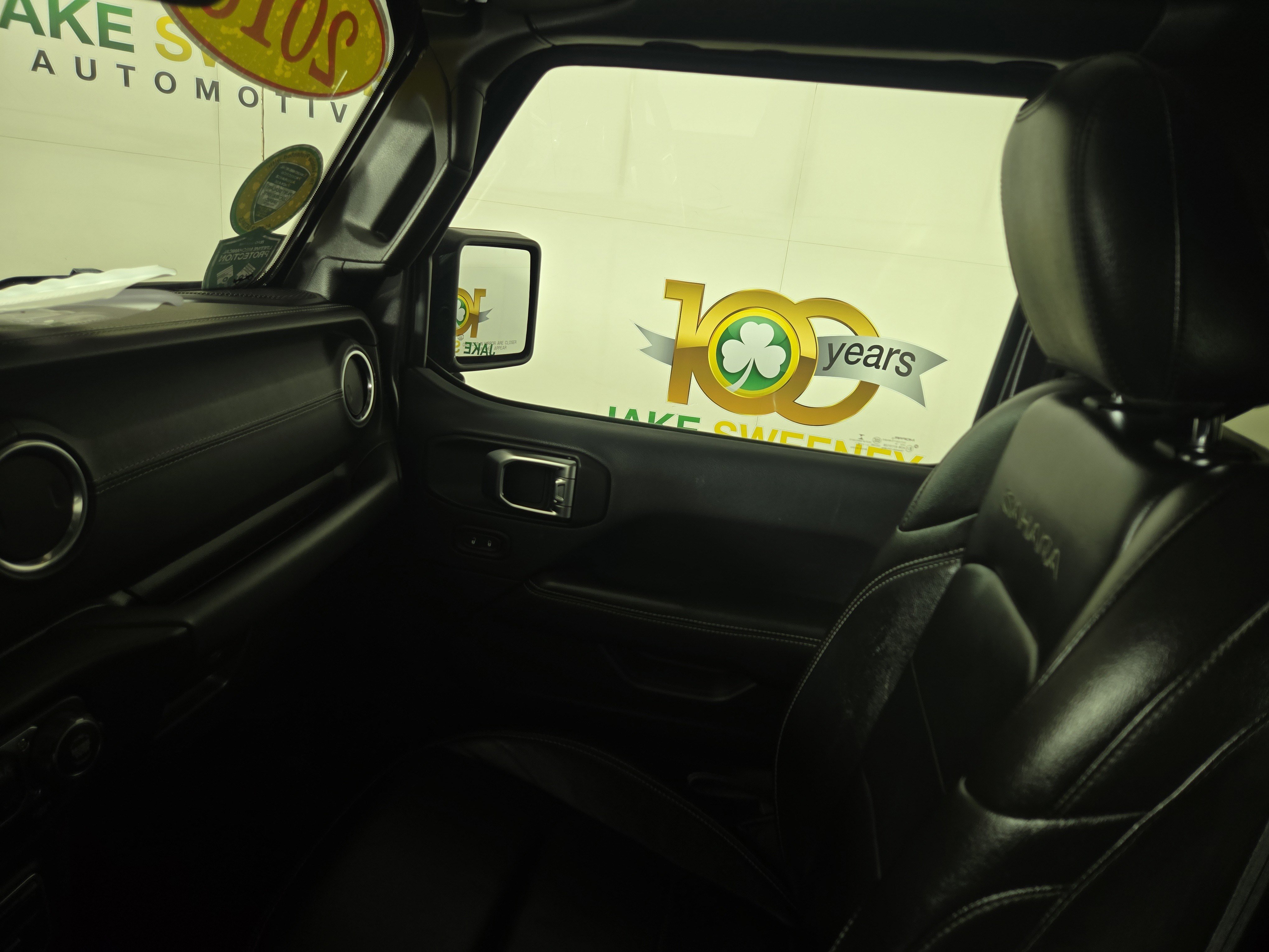 Used 2018 Jeep Wrangler Unlimited Sahara image 25