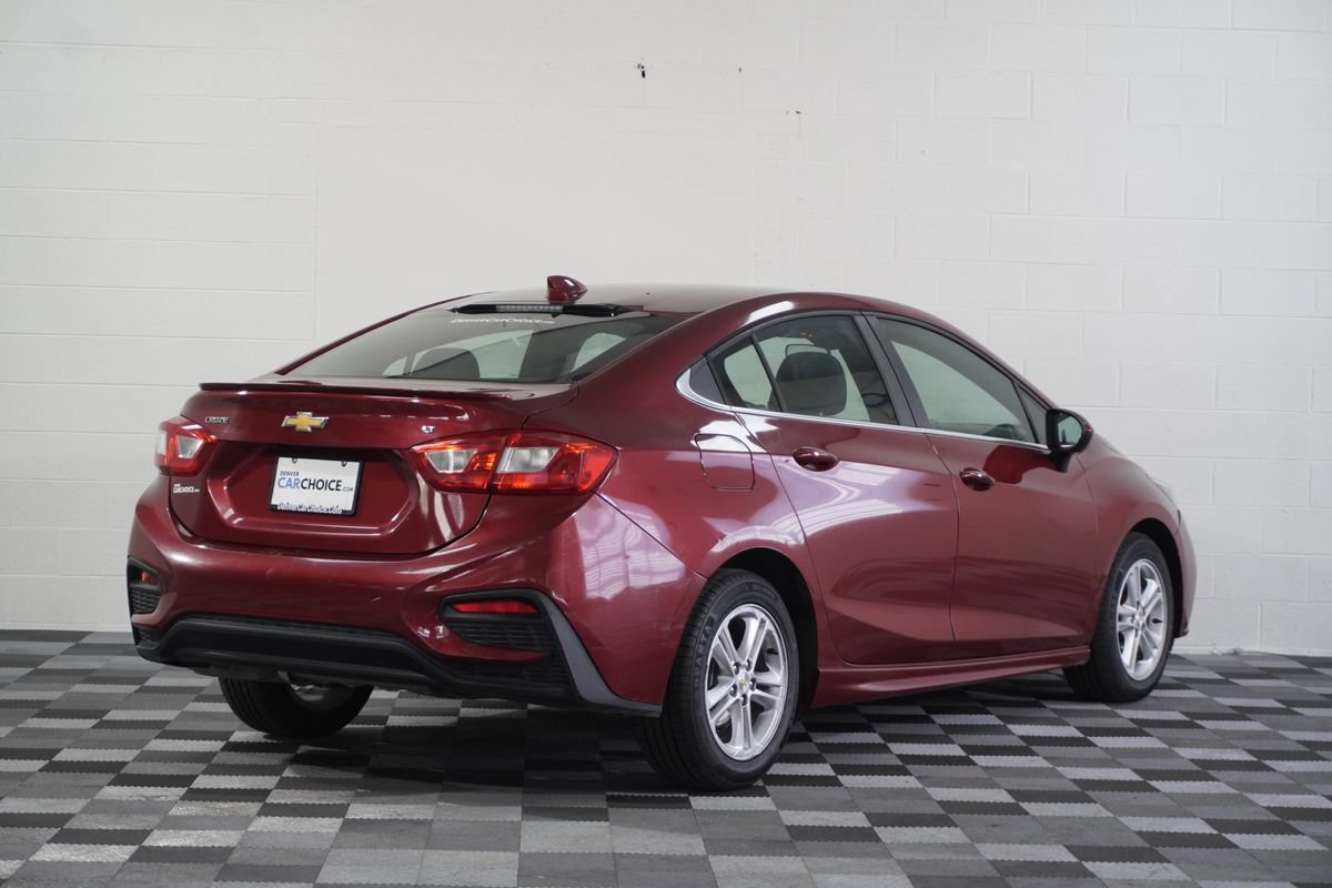 Used 2017 Chevrolet Cruze LT w/ Sun And Sound Package FWD image 6
