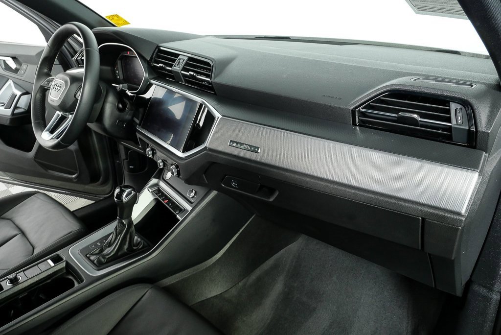 Used 2019 Audi Q3 2.0T Premium w/ Convenience Package image 22