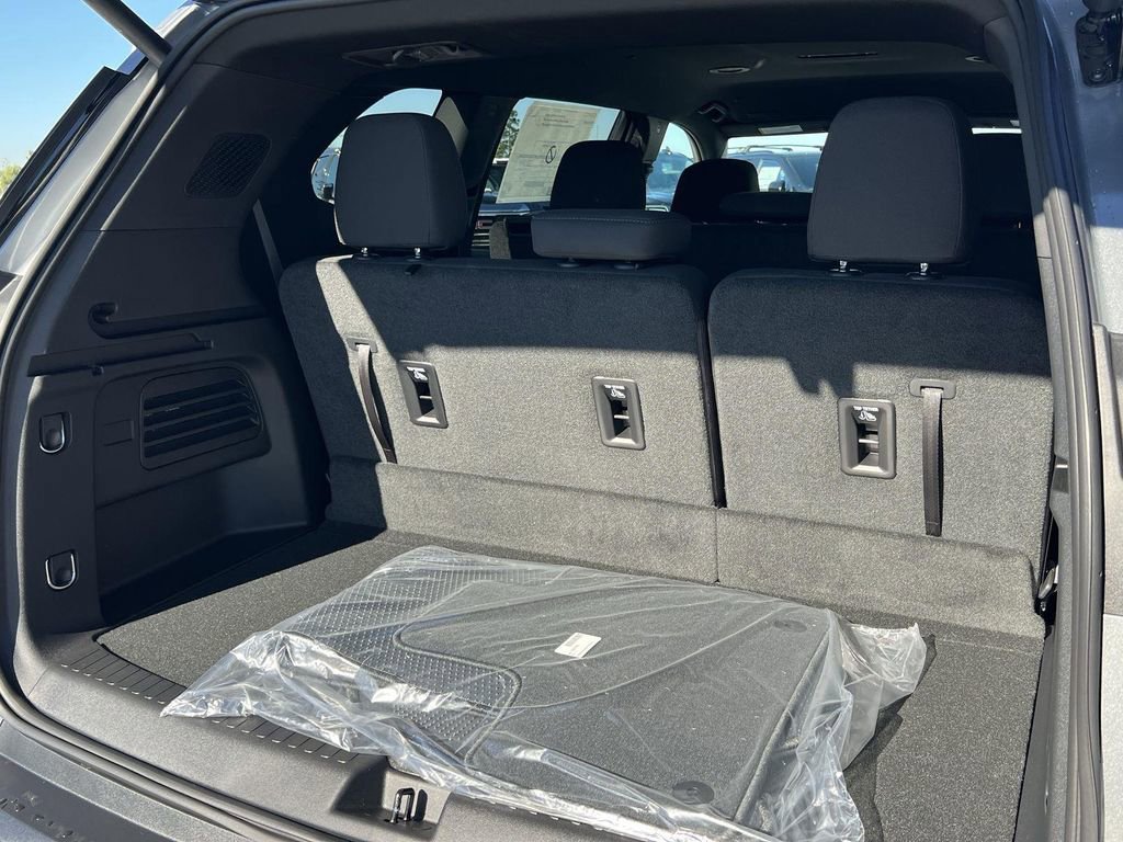 New 2026 GMC Acadia Elevation image 26