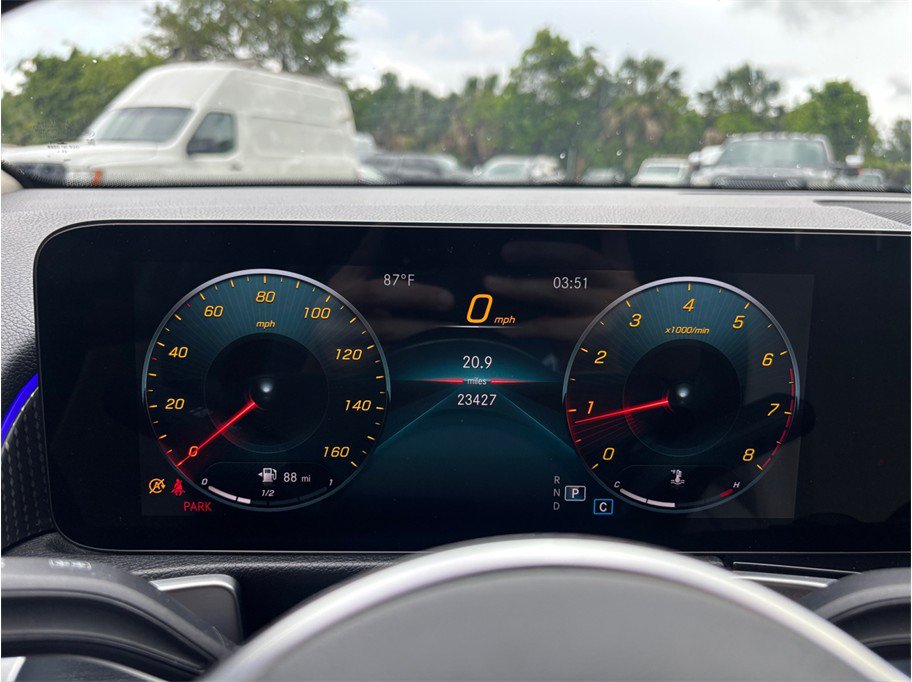 Used 2022 Mercedes-Benz GLB 250 image 24