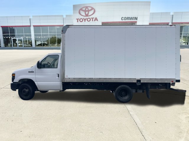 Used 2017 Ford E-450 and Econoline 450 Super Duty w/ Power Windows & Locks Group RWD image 2