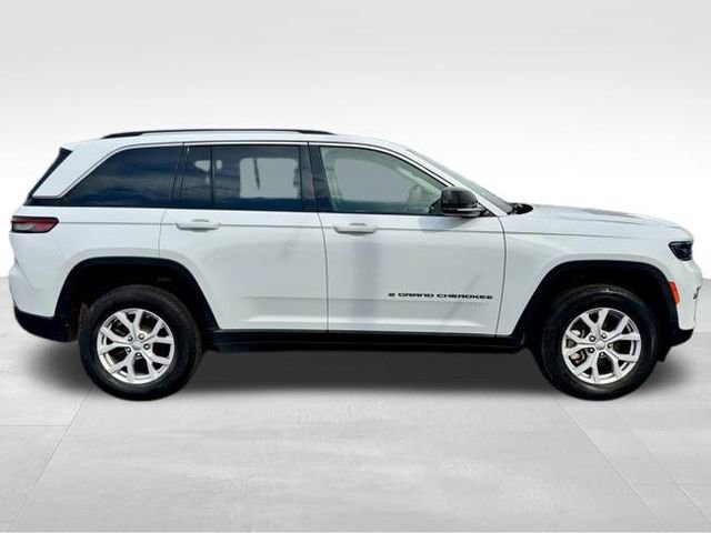 Used 2022 Jeep Grand Cherokee Limited image 9