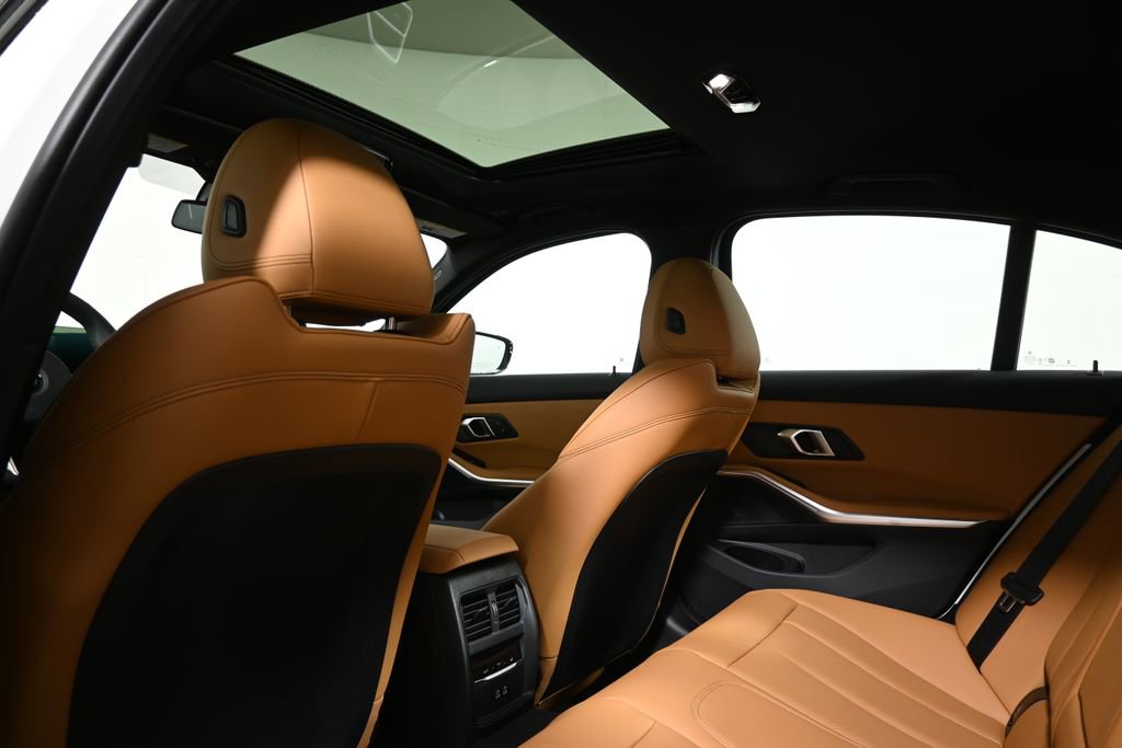 Used 2026 BMW 330i xDrive Sedan w/ M Sport Package image 32