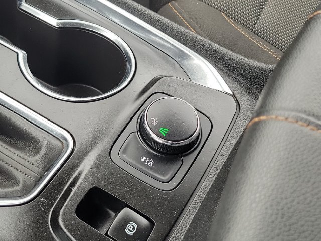 Used 2019 Chevrolet Traverse LT FWD image 22