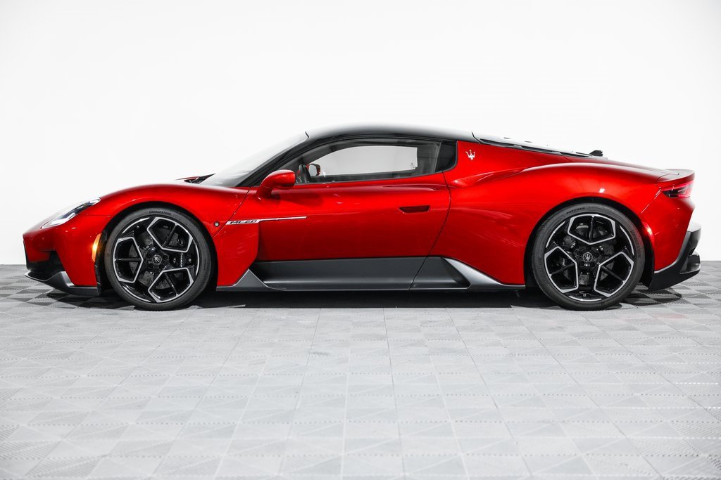 Used 2022 Maserati MC20 Coupe image 13