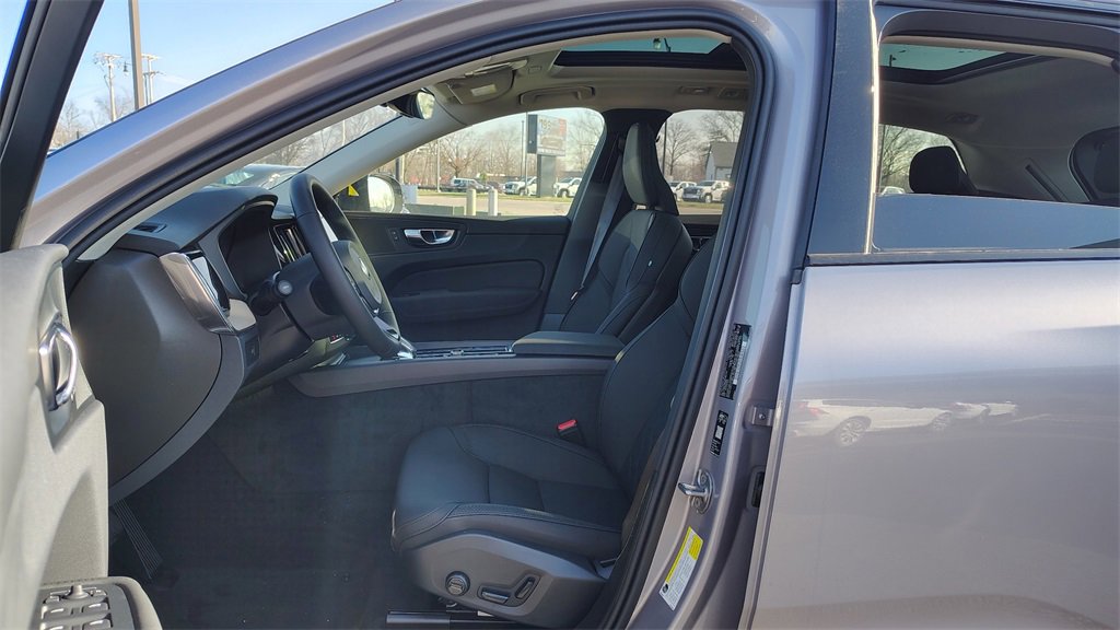 New 2026 Volvo XC60 B5 Plus w/ Protection Package Premier image 7