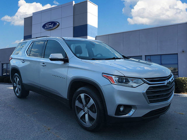 Used 2019 Chevrolet Traverse LT w/ LT Premium Package image 1
