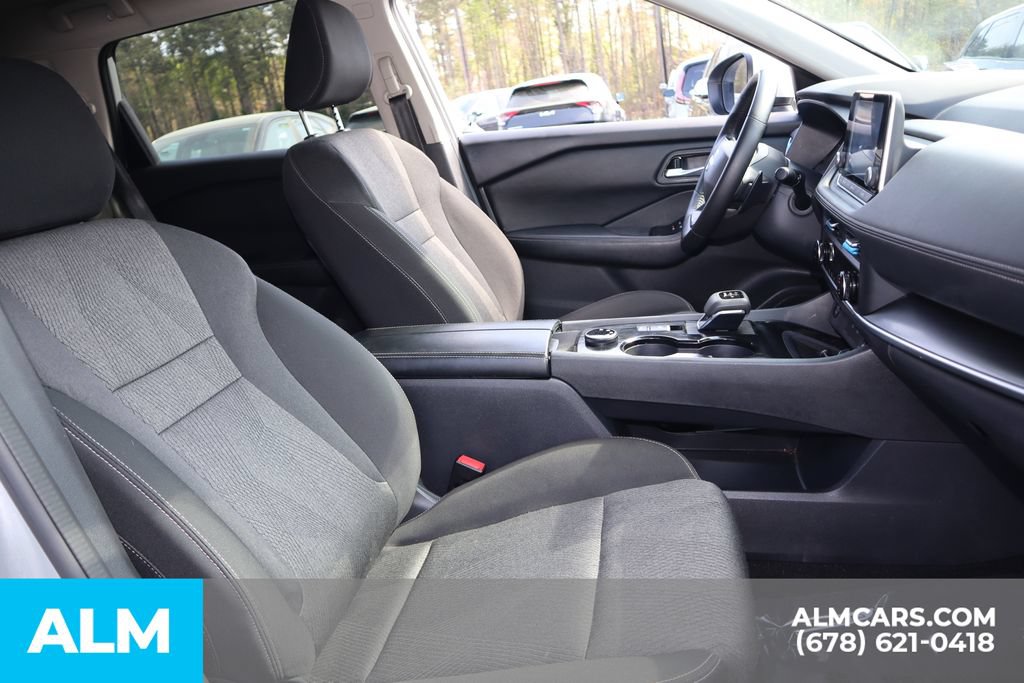 Used 2025 Nissan Rogue SV AWD/4WD image 27