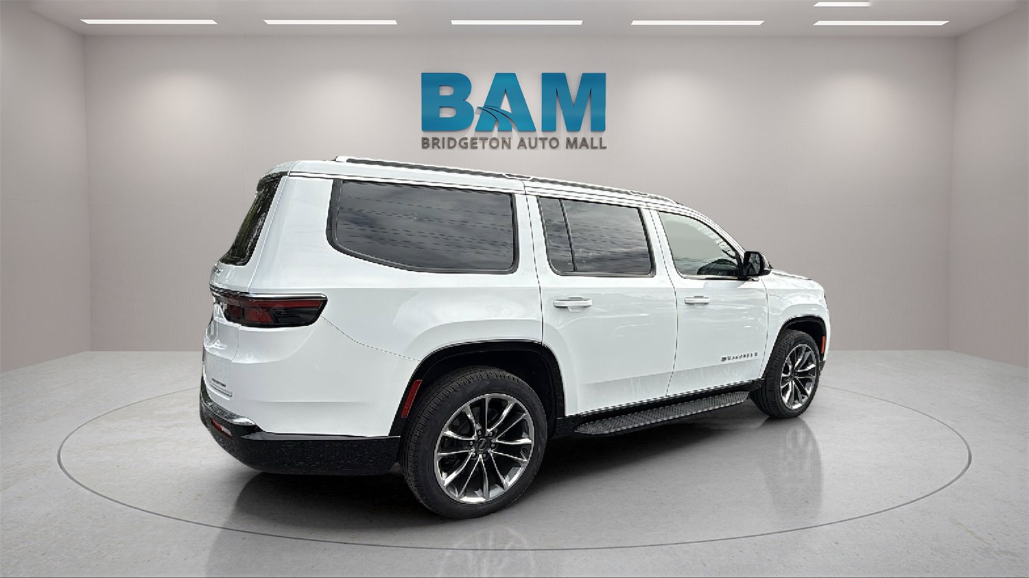 Used 2024 Jeep Wagoneer Series II w/ Premium Group I image 10