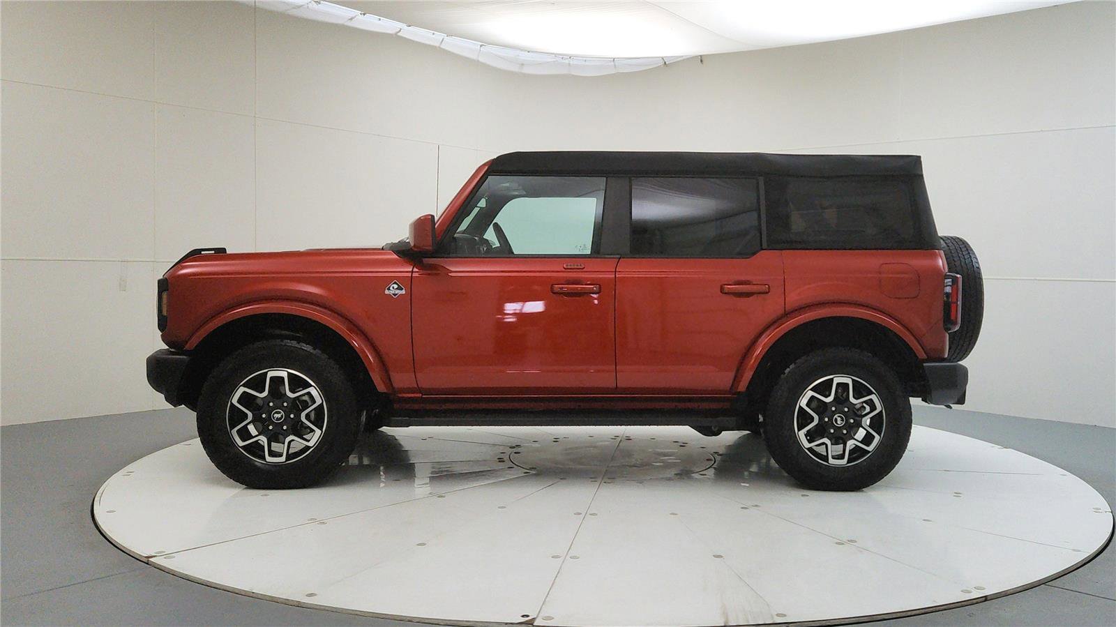 Used 2023 Ford Bronco Outer Banks AWD/4WD image 5