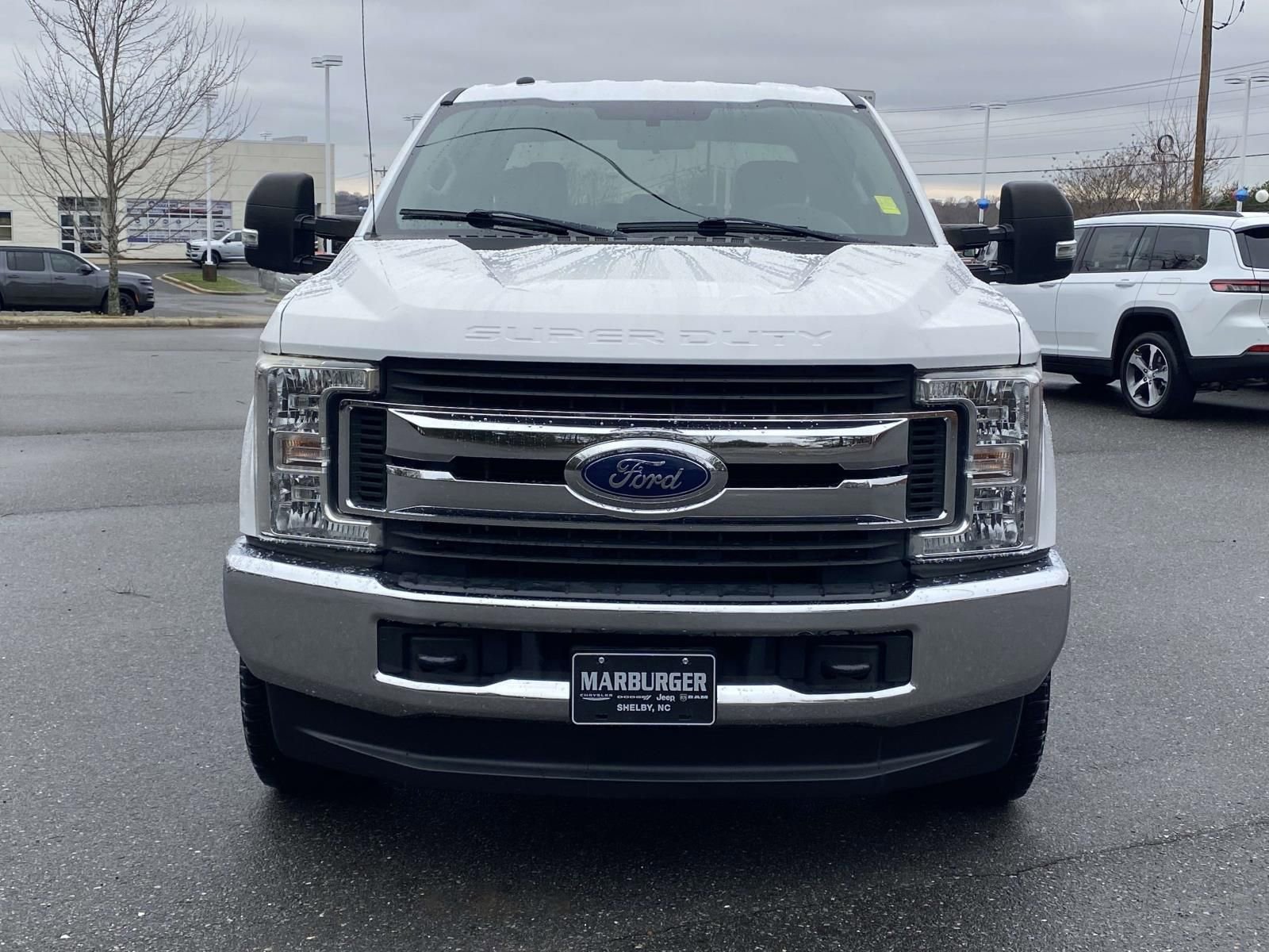 Used 2017 Ford F250 XLT image 2