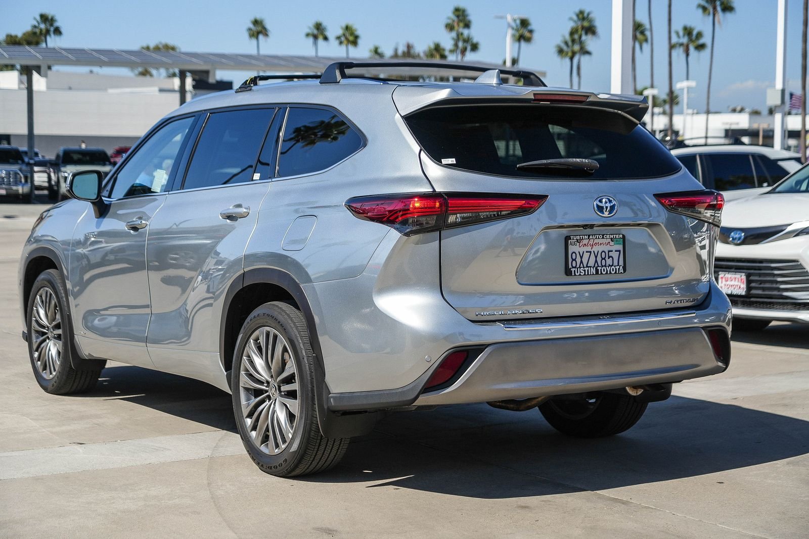 Used 2021 Toyota Highlander Platinum AWD/4WD image 8