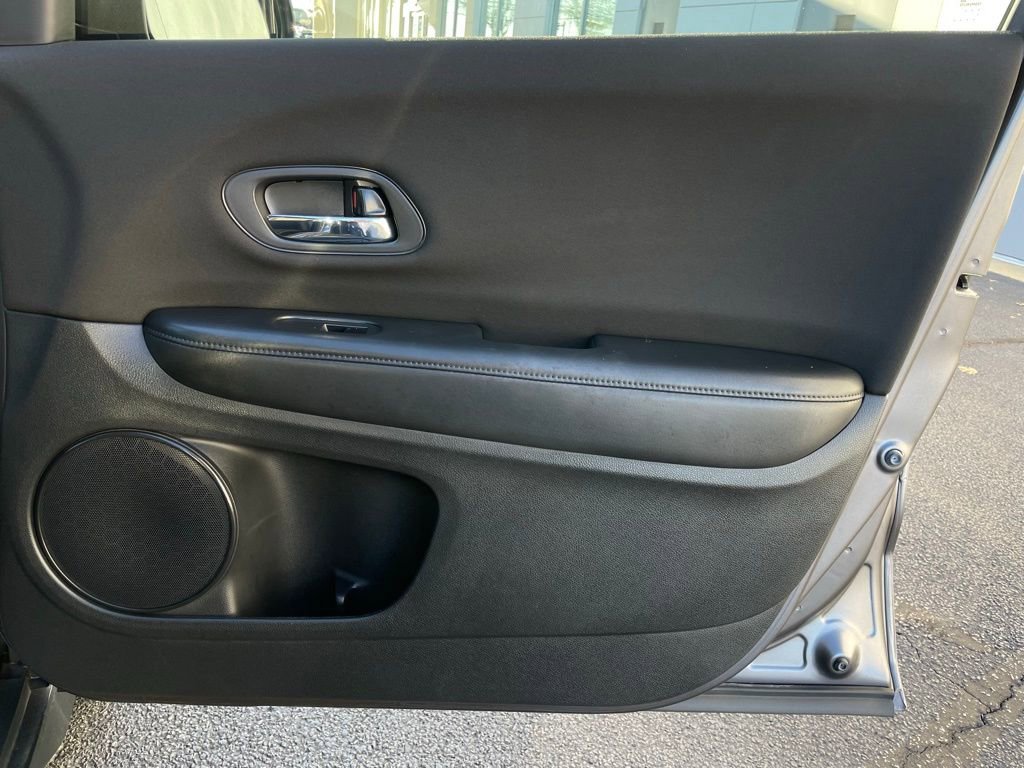 Certified 2017 Honda HR-V LX image 26