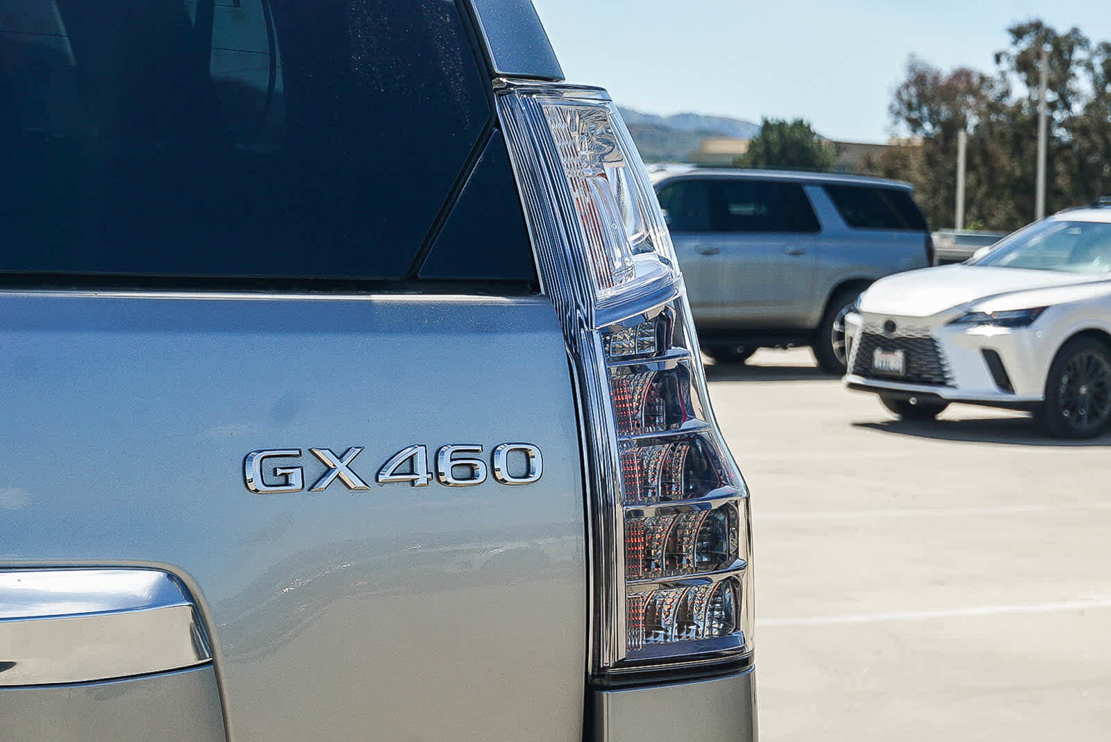 Certified 2022 Lexus GX 460 Premium w/ Premium Package AWD/4WD image 11