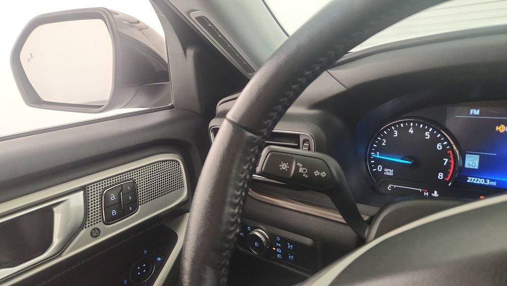 Used 2022 Ford Explorer Limited w/ Equipment Group 301A image 19