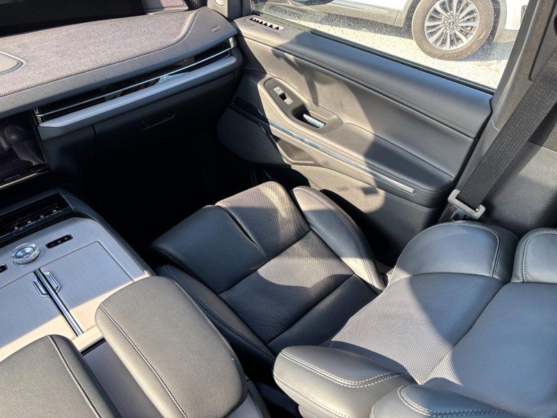 New 2025 Lincoln Navigator Reserve w/ Jet Appearance Package image 15