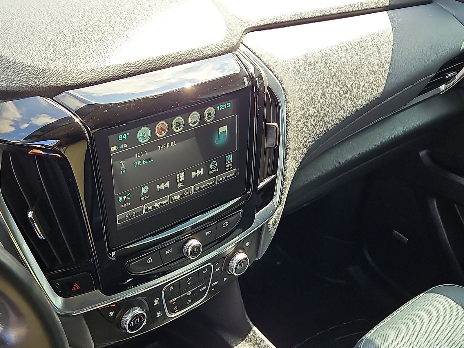 Used 2019 Chevrolet Traverse Premier w/ Driver Confidence II Package FWD image 13