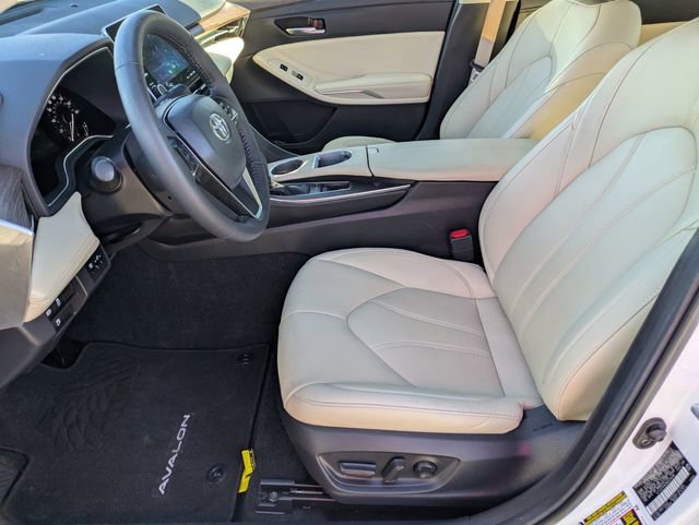 Used 2022 Toyota Avalon XLE image 15