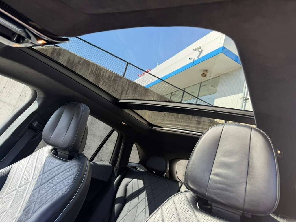 Used 2023 Mercedes-Benz EQE 500 4MATIC SUV image 17