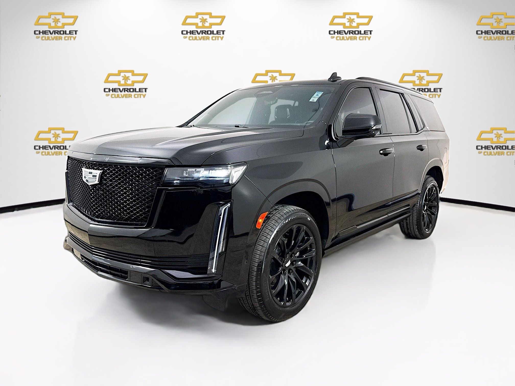 Used 2023 Cadillac Escalade Sport Platinum w/ LPO, ONYX Package AWD/4WD image 3