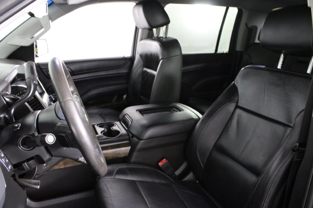 Used 2019 Chevrolet Suburban LT RWD image 18