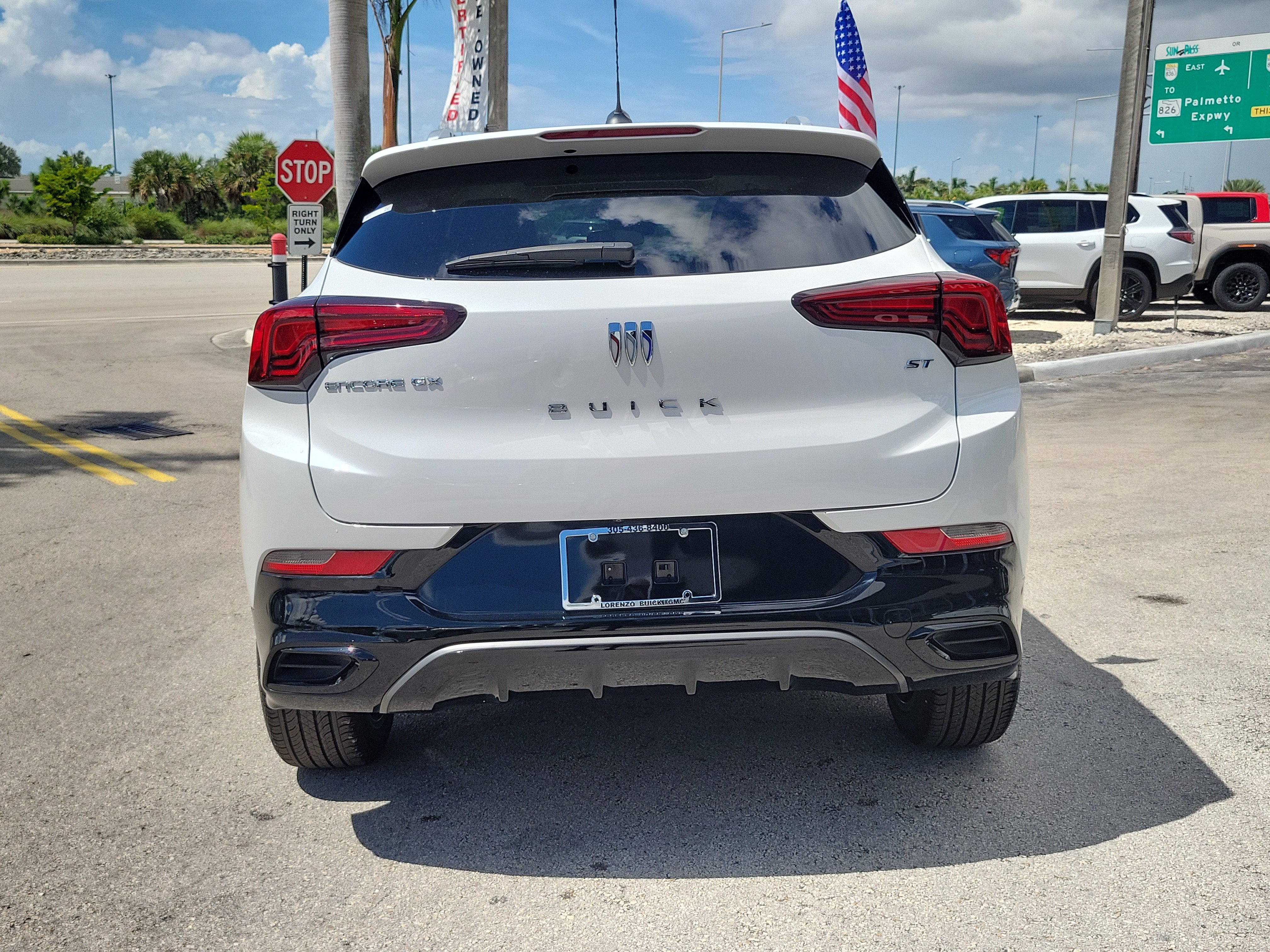 Used 2024 Buick Encore GX Sport Touring w/ Experience Buick Package FWD image 6