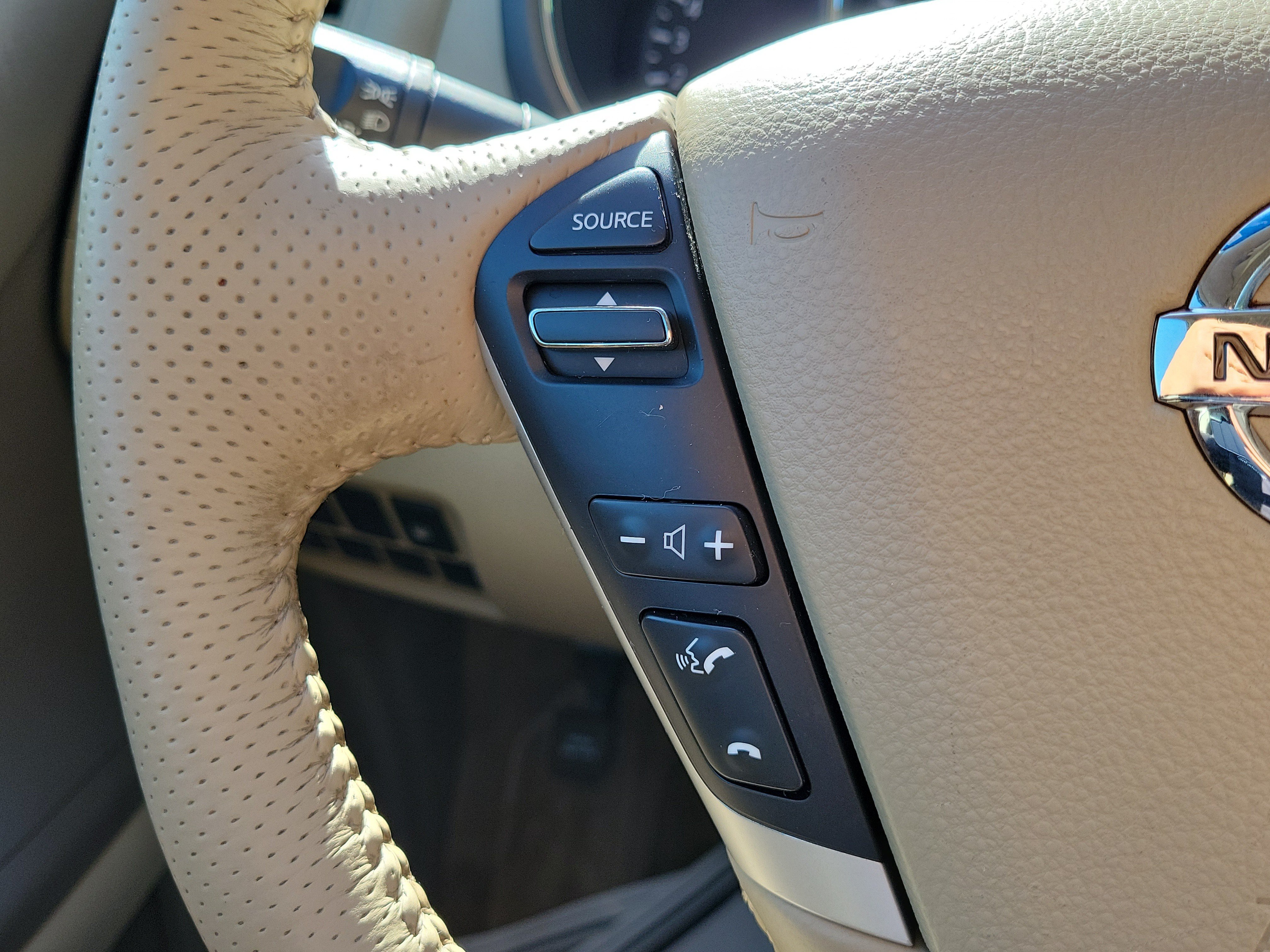 Used 2013 Nissan Murano SV FWD image 25