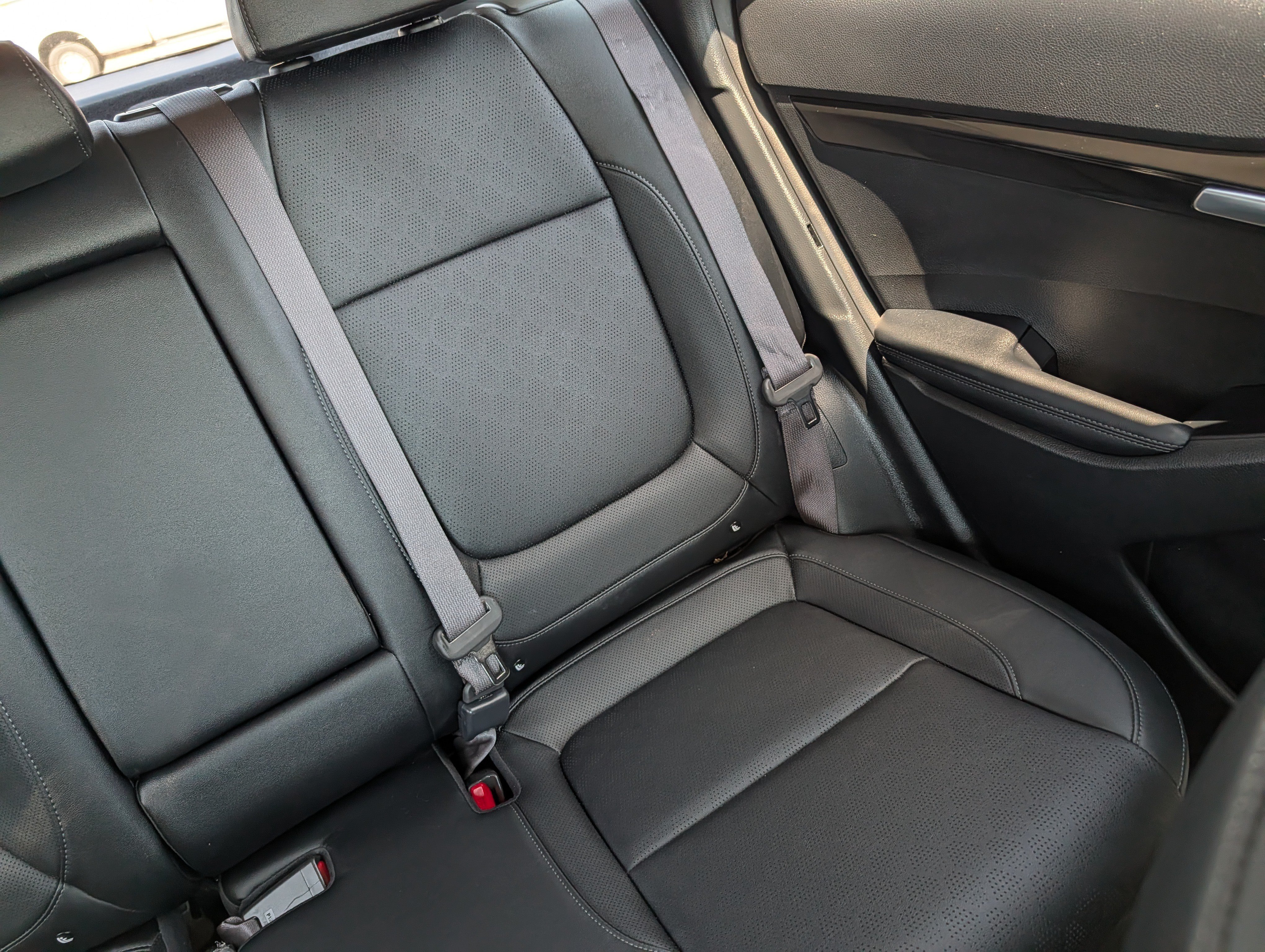 Certified 2023 Kia Seltos SX w/ SX Sunroof Package AWD/4WD image 14