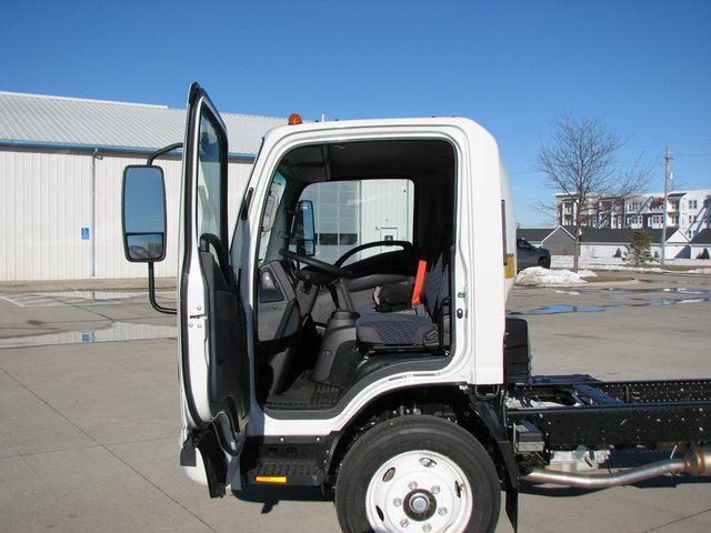 New 2024 Chevrolet Low Cab Forward 5500XG RWD image 18