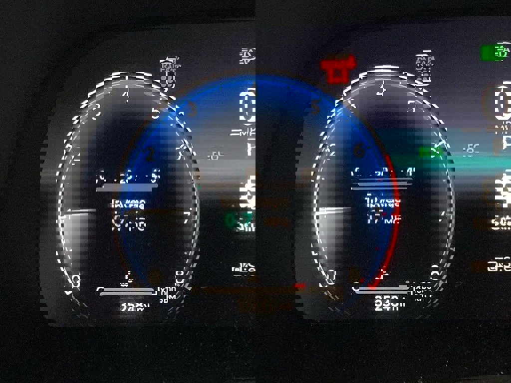 Used 2024 Toyota Highlander Platinum image 18