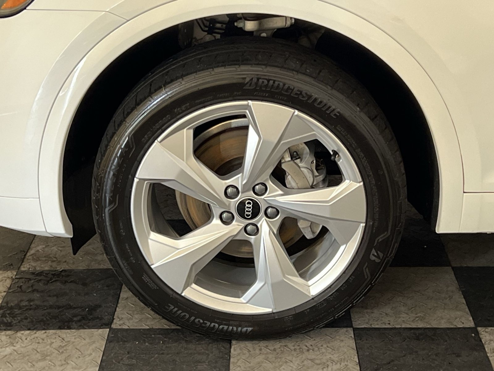 Used 2021 Audi Q5 2.0T Premium Plus w/ Premium Plus Package AWD/4WD image 17