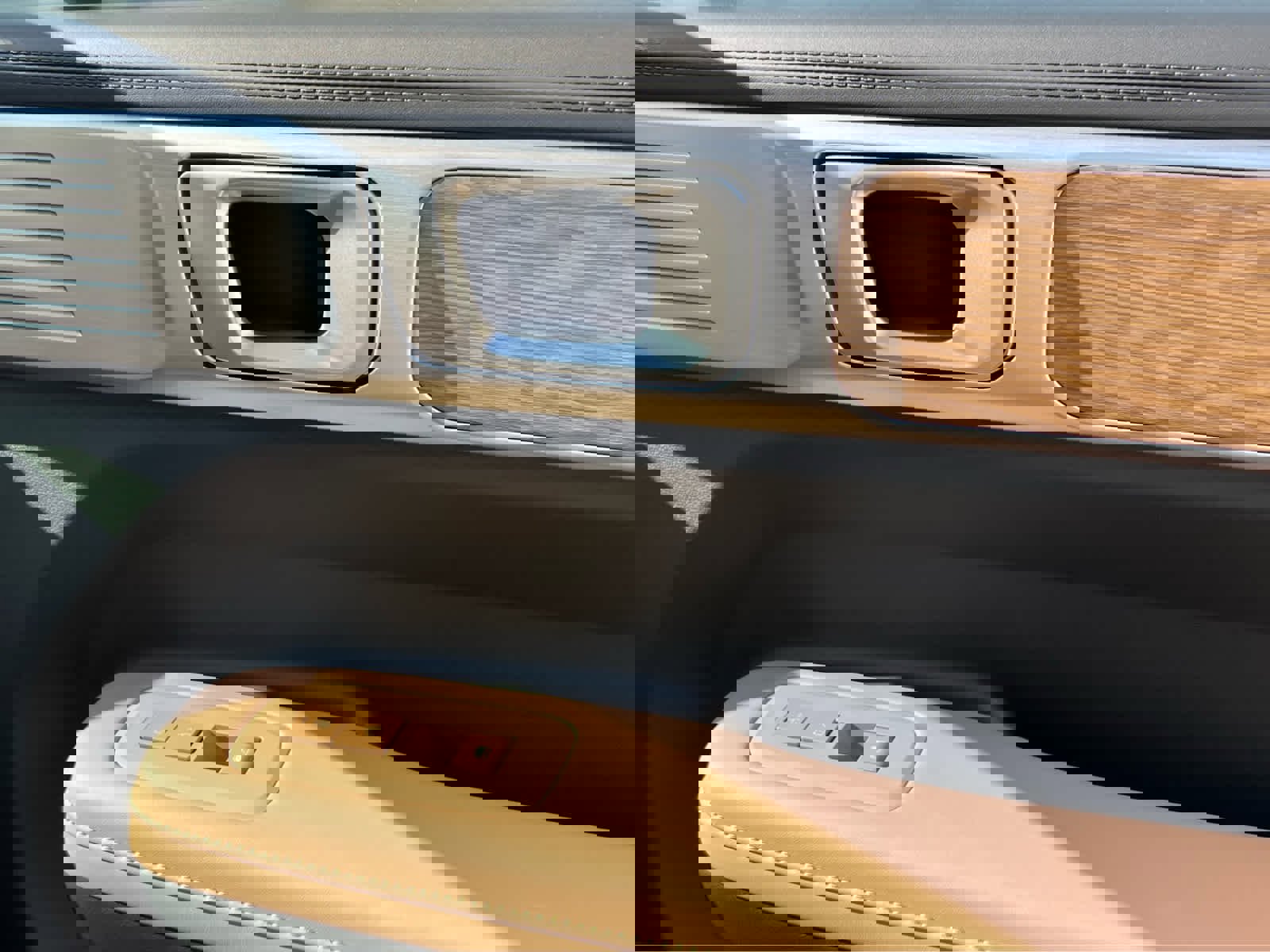 New 2026 Hyundai Santa Fe Limited image 17