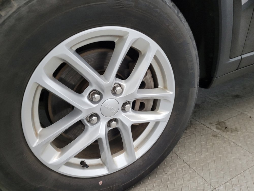 Used 2022 Jeep Grand Cherokee L Laredo w/ Luxury Tech Group I image 31